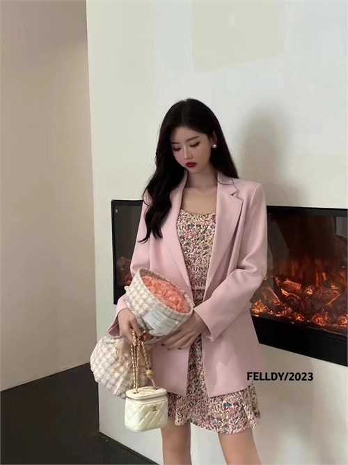 所季女装 多元化的生活中 需要多元化的穿搭思路 所季女装 多元化的生活中 需要多元化的穿搭思路