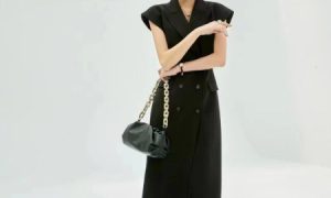 简诣女装 日常通勤这么穿 想不时髦都难